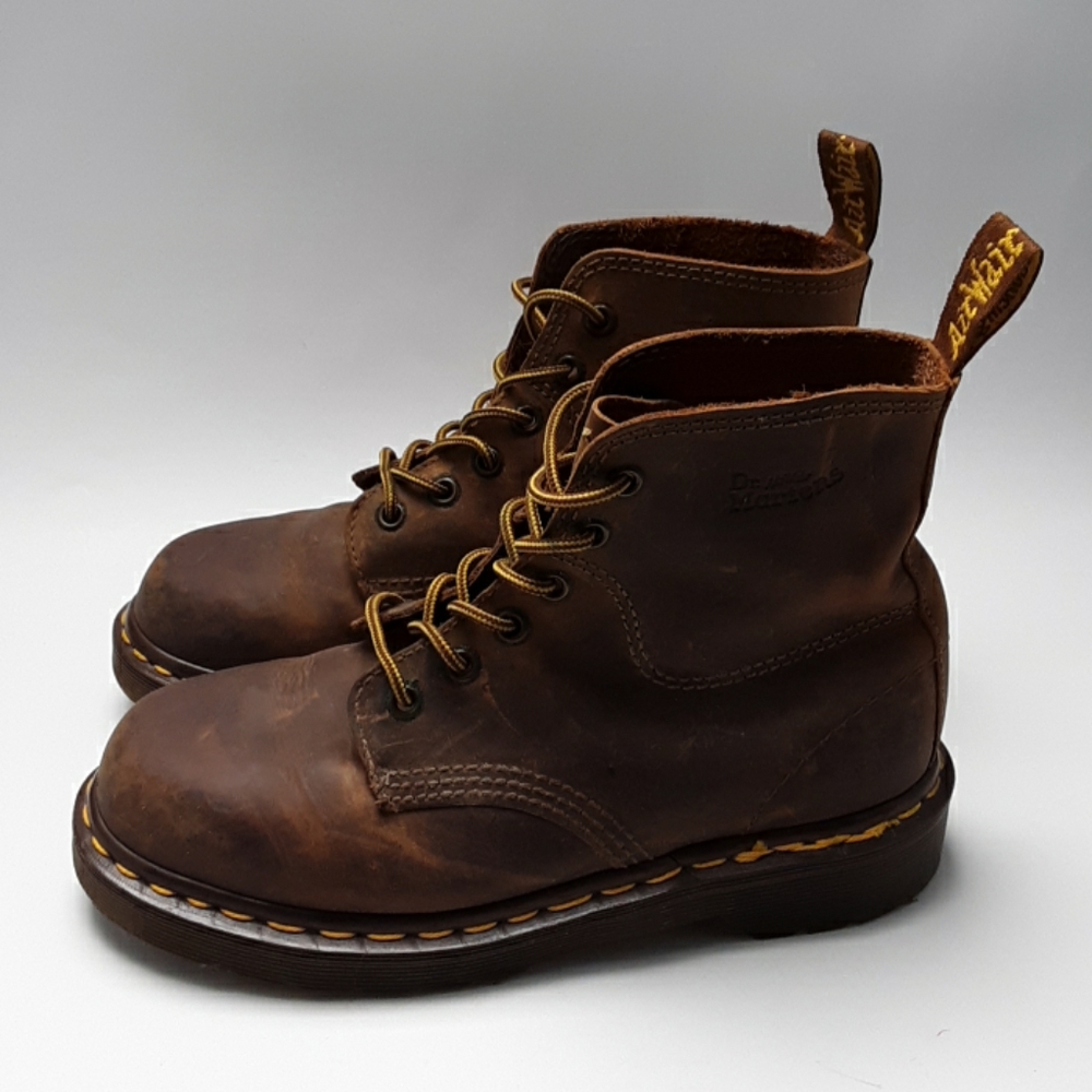 SOLD!Dr. Martens Crazy Horse England Womens size 6